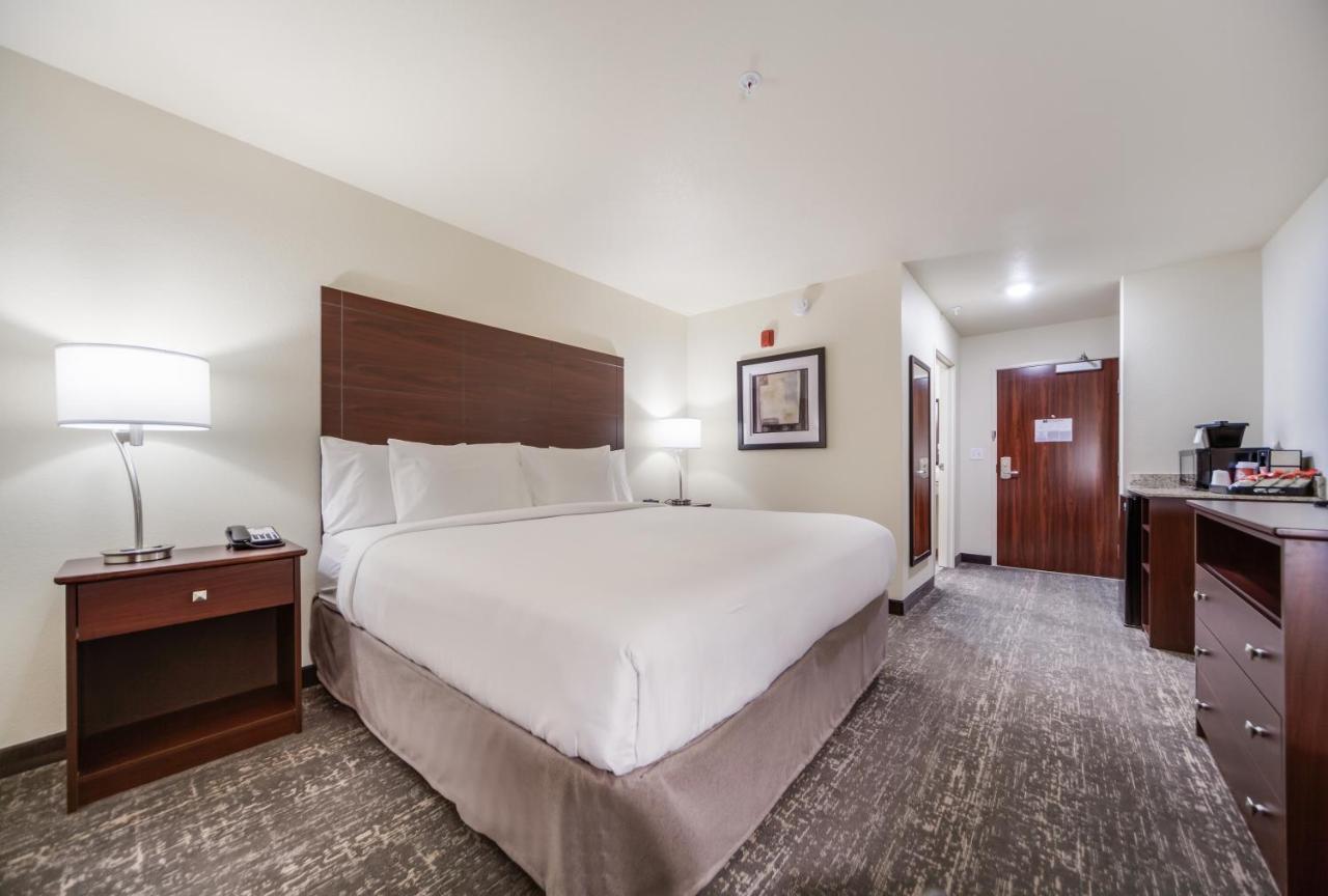 Cobblestone Inn & Suites-Fremont 外观 照片