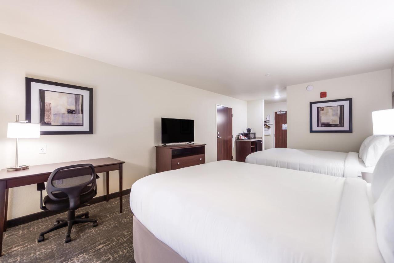 Cobblestone Inn & Suites-Fremont 外观 照片