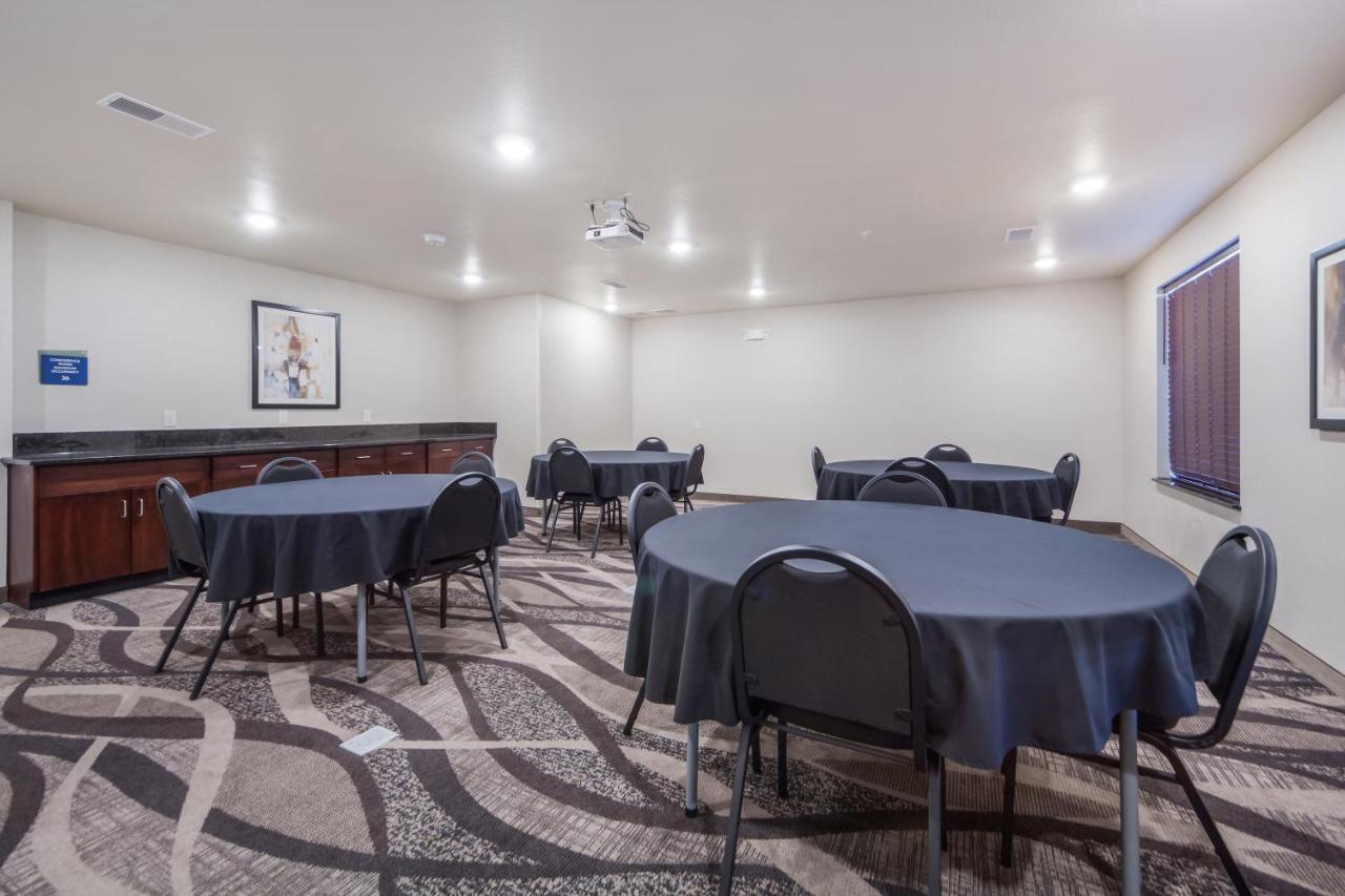 Cobblestone Inn & Suites-Fremont 外观 照片