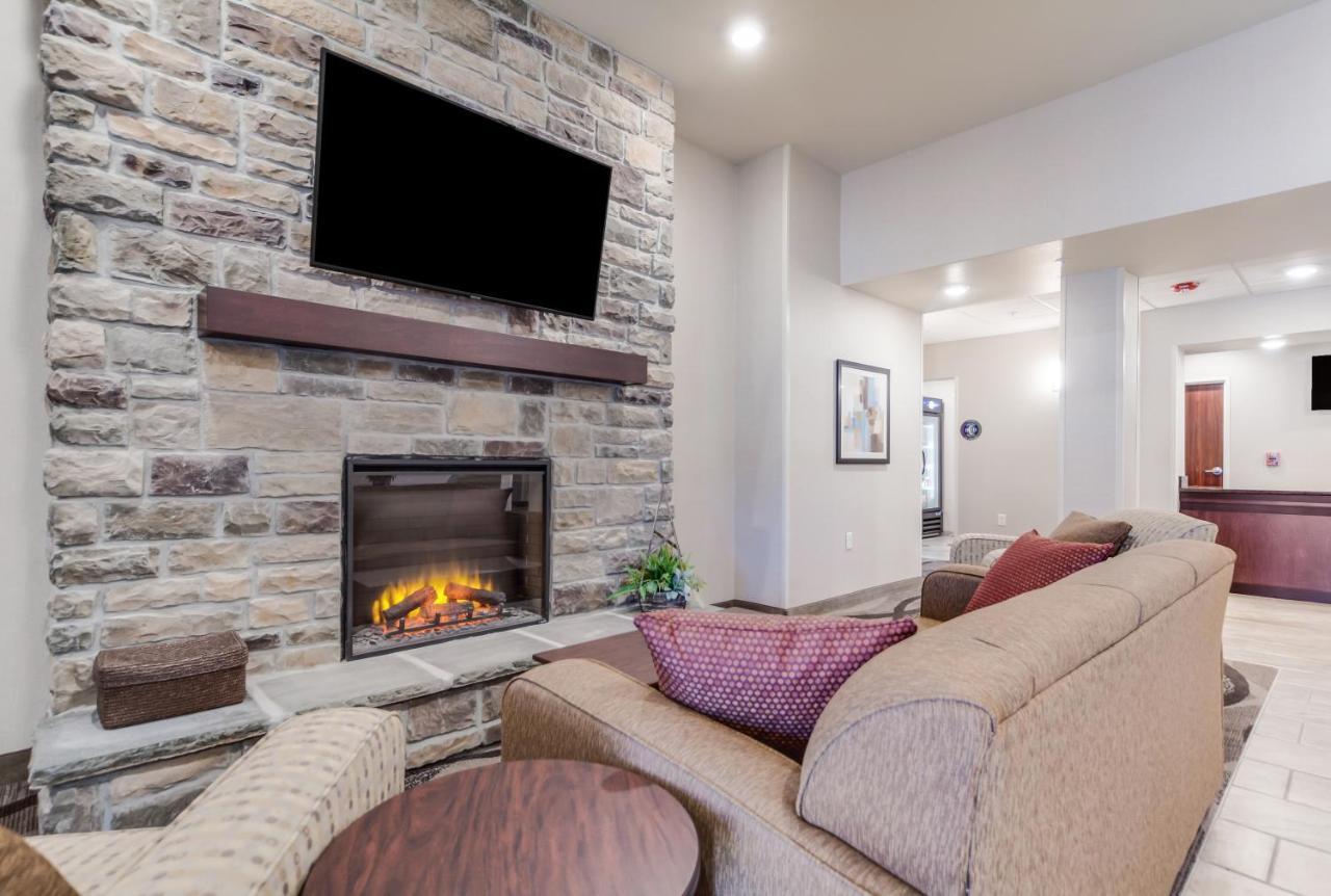 Cobblestone Inn & Suites-Fremont 外观 照片