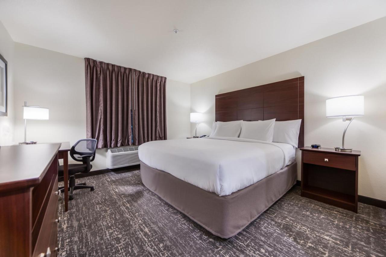 Cobblestone Inn & Suites-Fremont 外观 照片