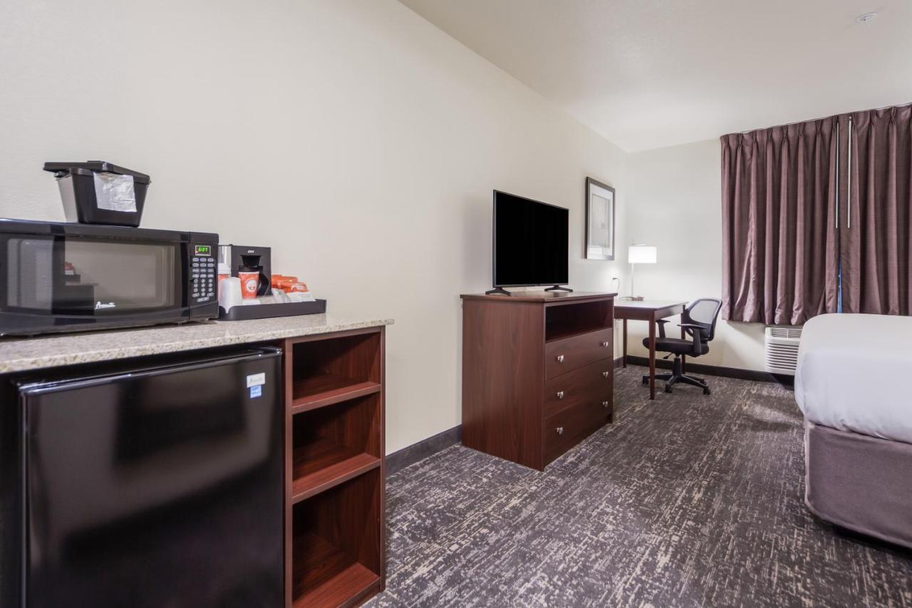 Cobblestone Inn & Suites-Fremont 外观 照片